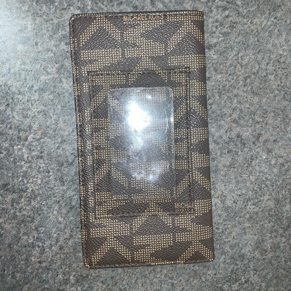 Michael Kors Wallet - Picture 3 of 3